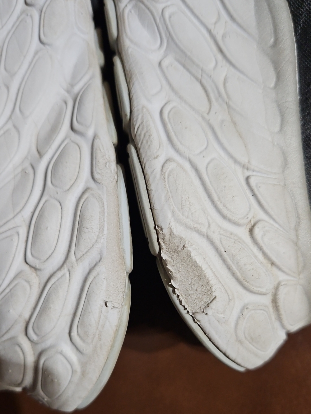 New Balance Fresh Foam X More V4 Gray White Lace Up Sneakers Running Shoes - Picture 7 of 7